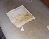 A picture of step 4 of Mango malai roll.