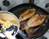 Foto langkah ke 5 dari resep IKAN GORENG Bumbu bubuk & parut - Tips Express.