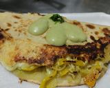 Foto del paso 12 de la receta: Quesadillas🧀de pollo🍗y vegetales🥙en salsa🌮de cilantro🌿🧀🌯