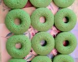 Foto langkah ke 6 dari resep Brownut Pandan (Brownies Donat).