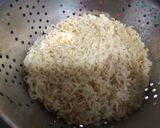 A picture of step 1 of Tomato Tadka Maggi.