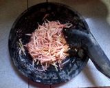 Foto langkah ke 2 dari resep Sambal Mangga Muda Jadul.