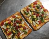 A picture of step 4 of Bread Pizza.