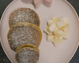 Hình bước làm 3 của món Pancake bí đỏ yến mạch