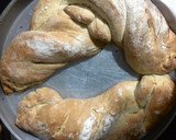 Foto del paso 7 de la receta: 🥖PAN RÚSTICO🥖 CASERO🤩 RELLENO CON ALBAHACA FRESCA🌿Y AJO🧄 // CEBOLLA🧅 Y AJÍ🌶