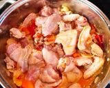 Csirke szárny- combfilé pörkölt cukkínivel, padlizsánnal recept fázis 2 fotója