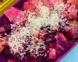 Foto langkah ke 4 dari resep Salad Buah Naga Sederhana.