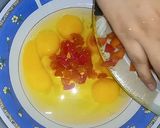 A picture of step 2 of Egg Pizza.