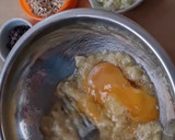 Foto del paso 2 de la receta: Galletas de avena y banana con nibs de cacao 🥣 sin azúcares 🥚 sin edulcorantes 🥛 sin balanza