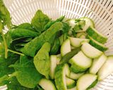 Hình bước làm 1 của món Cút lộn om bầu
