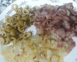 Foto del paso 2 de la receta: Coca de aceitunas, cebolla y bacon 🍞