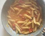Foto del passaggio 2 della ricetta Penne pomodorini e feta