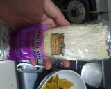 Foto langkah ke 1 dari resep Jamur enoki crispy.