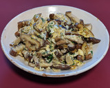 Foto del paso 4 de la receta: Aprovechando restos: Combinado vegetal con revuelto de shiitake