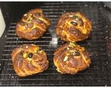 A picture of step 17 of Swedish Cardamom Buns: KARDEMUMMABULLAR.