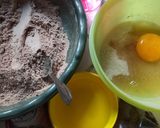 Foto langkah ke 1 dari resep Brownies kukus nyoklat moist ekonomis (no mixer).