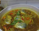 Foto langkah ke 6 dari resep Parede Ikan Tenggiri Kuah Kuning.
