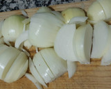 Foto del paso 1 de la receta: Pechuga encebollada al curri