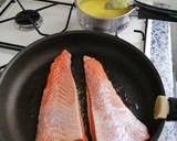 Foto del paso 4 de la receta: Salmón a la naranja con patatas asadas