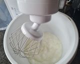 A picture of step 11 of Sago Meringue.