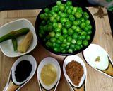 A picture of step 2 of "Peas Puri".