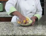 Foto del paso 3 de la receta: Albóndigas rellenas de queso crema