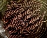 Foto del passaggio 2 della ricetta Fusilli di riso Venere cacio e pepe