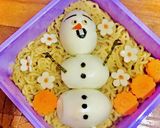 Foto langkah ke 3 dari resep Bekal Anak || Bekal Anak Sekolah || Bekal Lucu || Mie goreng.