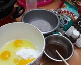 Foto langkah ke 2 dari resep Brownies Ketan Hitam yummi.