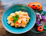 A picture of step 4 of Halloween Japanese Persimmon salad.