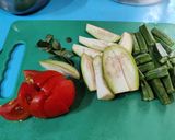 A picture of step 1 of Sabzi Khatta meetha (sweet and tangy Vegetable stew).