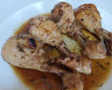 Foto del paso 4 de la receta: Muslitos de pollo a las finas hierbas y soja