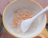 Hình bước làm 3 của món Cháo Yến mạch cá hồi