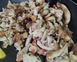 Foto del paso 2 de la receta: Quesadilla🌮de pollo🍗a mi manera🥯🧀🥑
