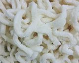 Foto langkah ke 2 dari resep Snack mie kriuk.