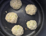 Foto del paso 4 de la receta: Bolas de brócoli rellena de queso feta en airfryer