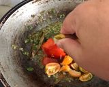 Foto langkah ke 3 dari resep Tongkol Cabe Ijo.