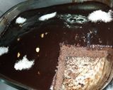 صورة لخطوة 10 من وصفة كيكة الشوكولاتة المسقية بدون شوكولاته اقتصادية والبنة ولا أروع🥧😋🤤