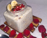 A picture of step 3 of Banana Dates Overnight Oats.