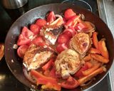 A picture of step 6 of Pollo al Chilindrón (Chicken Chilindrón).