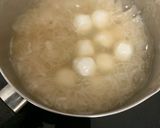รูปขั้นตอนการทำที่ 3 ของ ก๋วยเตี๋ยวเส้นเล็กลูกชิ้นปลา