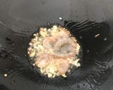 Foto langkah ke 3 dari resep Mie telur goreng.