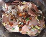Hình bước làm 2 của món Gà hấp dầu hào đơn giản dễ làm