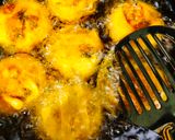 A picture of step 7 of Aloo Chop.