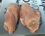 Une image de l'étape 1 de Poulet mariné aux poivrons bicolores.