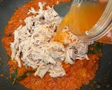 Foto langkah ke 8 dari resep Plecing Ayam Suwir.