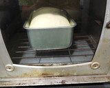 Foto langkah ke 4 dari resep Vegan Roti Tawar (tanpa telur dan susu) empuk banget.