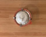 Foto del passaggio 3 della ricetta Albicocche Melba con Meringa Vegana in Vasocottura