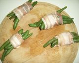 Baconba tekert zöld (ceruza)bab recept fázis 1 fotója