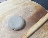 A picture of step 5 of Bajra roti.
